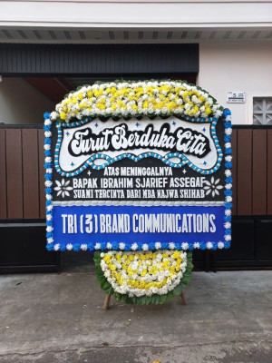 Papan Bunga Duka di Pantai Labu